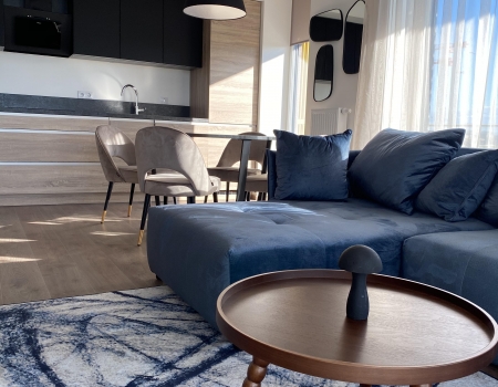 Egy kiadásra szánt lakás munkaközi részletfotói